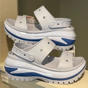 NEW Crocs Classic Mega Crush Water Resistant Dreamscape Platform Sandal Women 11